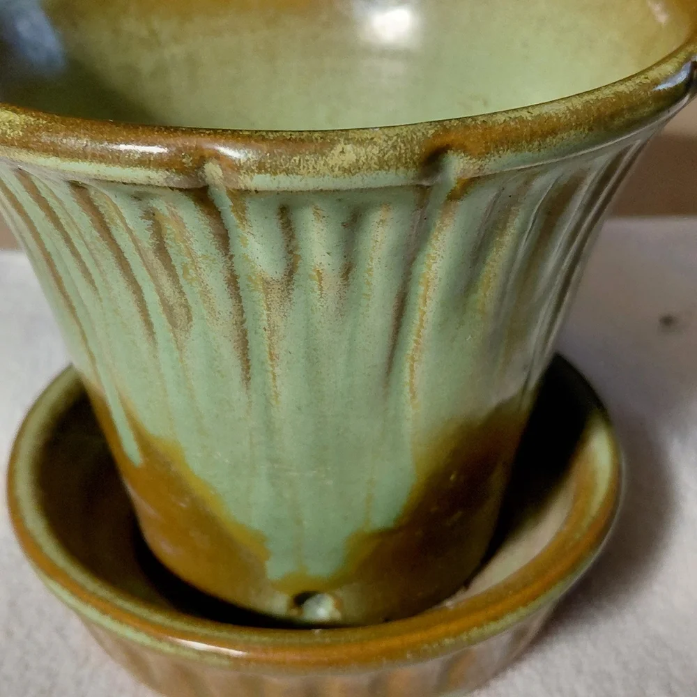 Green and Brown Drip Glaze Ceramic Planter with Saucer - Picture 4 of 10